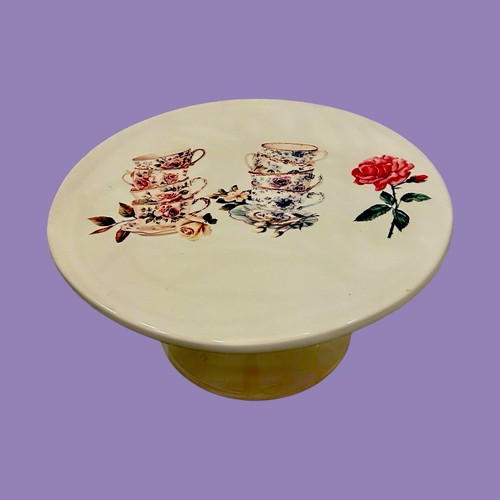 White round pedestal cake - round,